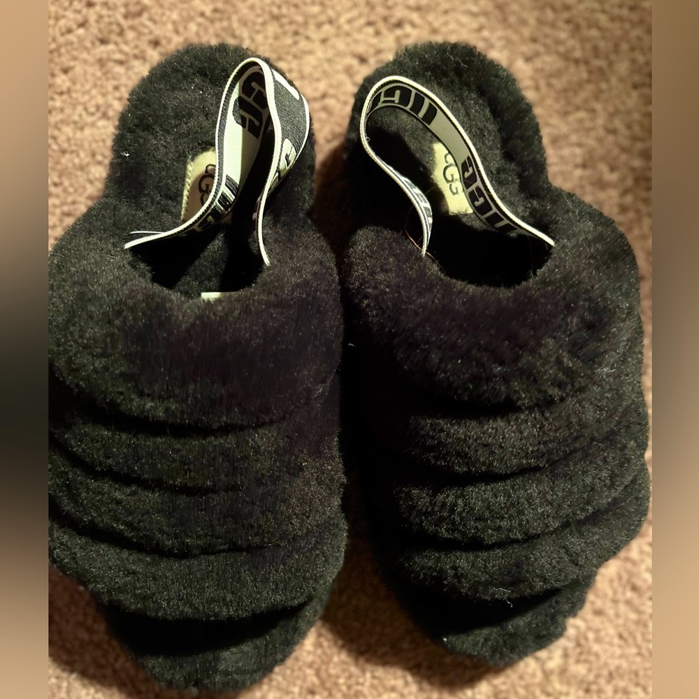 UGG SLIDES